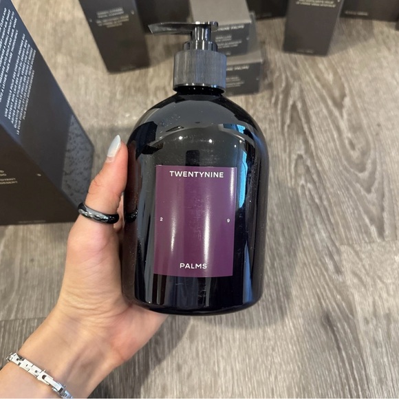 TWENTY NINE PALMS 9 PIECE SET - (No Serum/Clay Mask) - $490 MSRP - - Picture 5 of 10